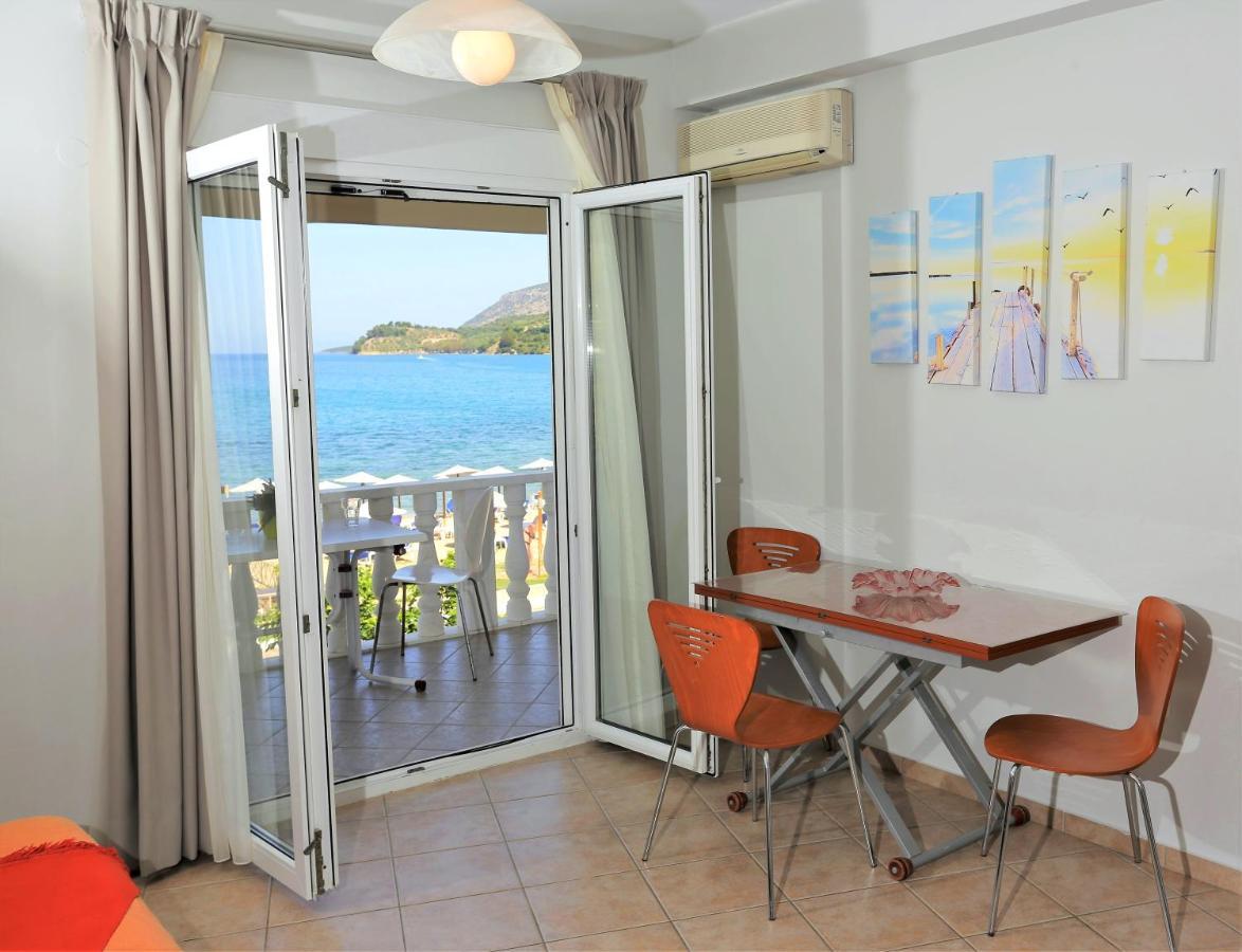 Chrispy Apartments Sívota Екстериор снимка