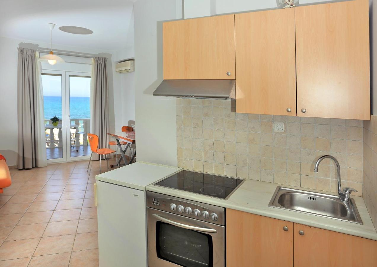 Chrispy Apartments Sívota Екстериор снимка