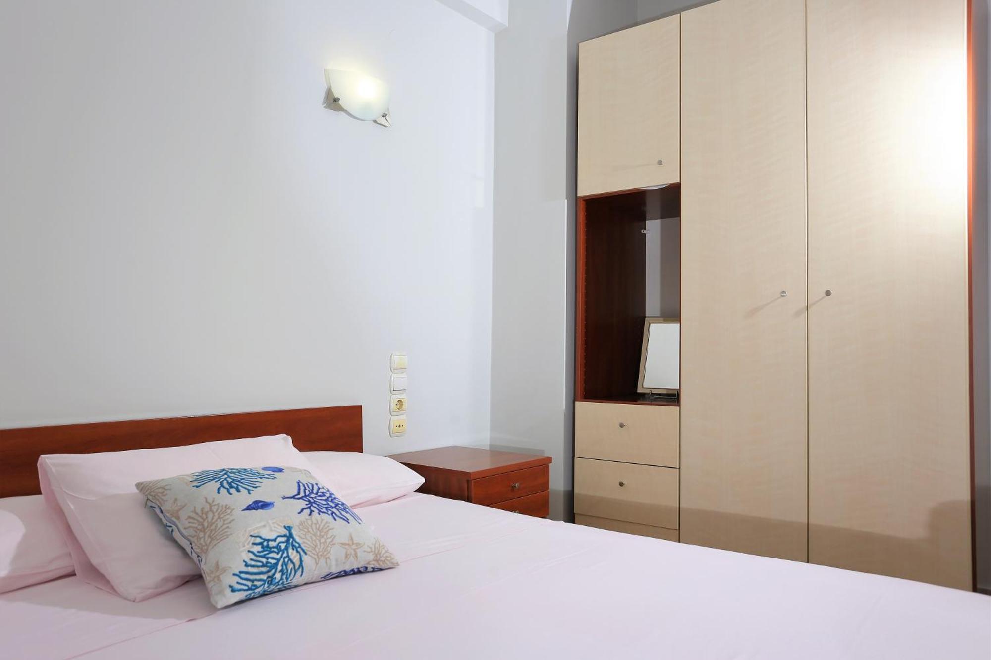 Chrispy Apartments Sívota Стая снимка